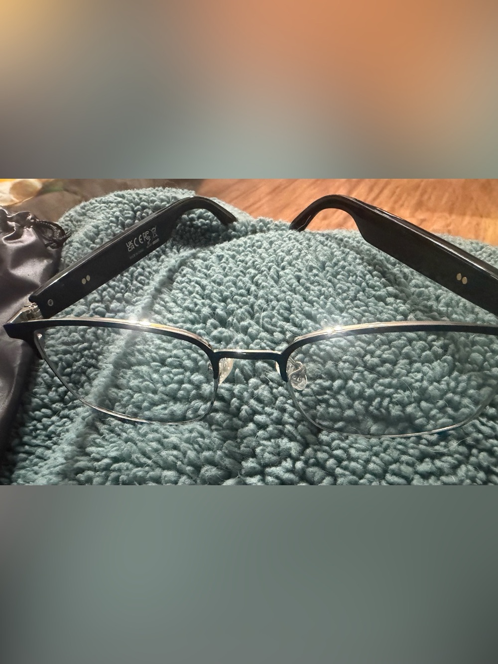 Glasses with Wireless Headset - Picture 6 of 7